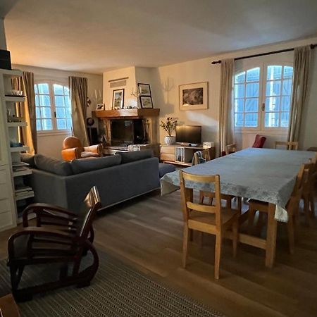 Magnifique Demeure Familiale Villa Кастри Екстериор снимка